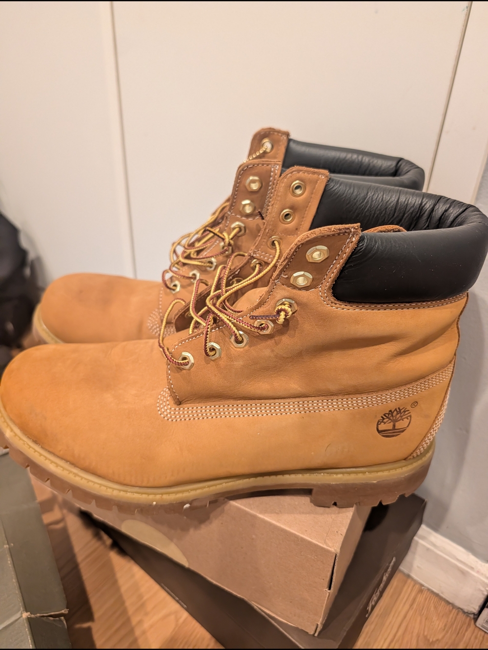 Timberland Wheat Leather Boots with Black Collar